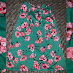 Never worn size 16 skirt